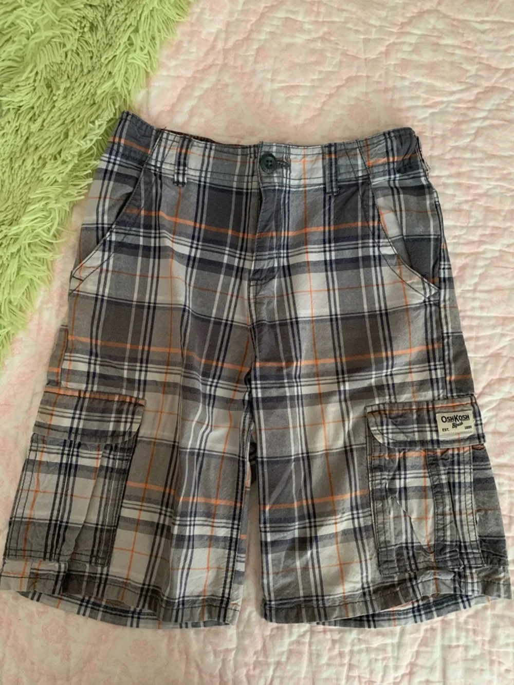 OshKosh B'Gosh Shorts Boy 7X Gray Blue Plaid Cargo Flat Front Pockets Adjustable